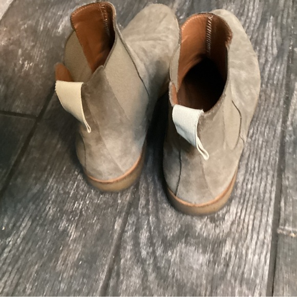 💥PRICE DROP💥 Common Projects Suede Chelsea Boots - Picture 5 of 8
